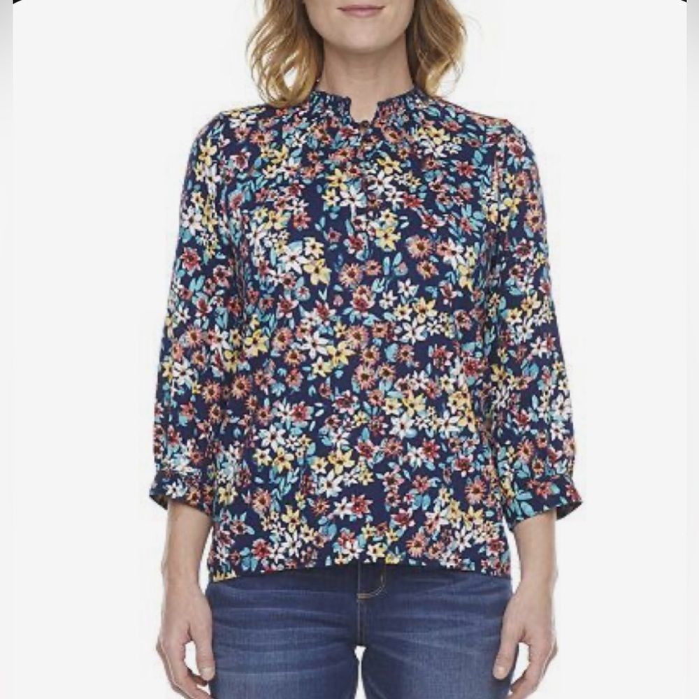 St John’s Bay split crewneck navy ditsy floral cotton blend top size medium NWT